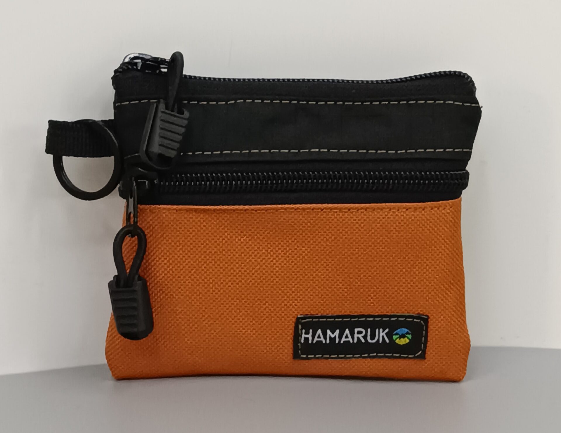 Monedero Hamaruk Naranja Teja y Negro