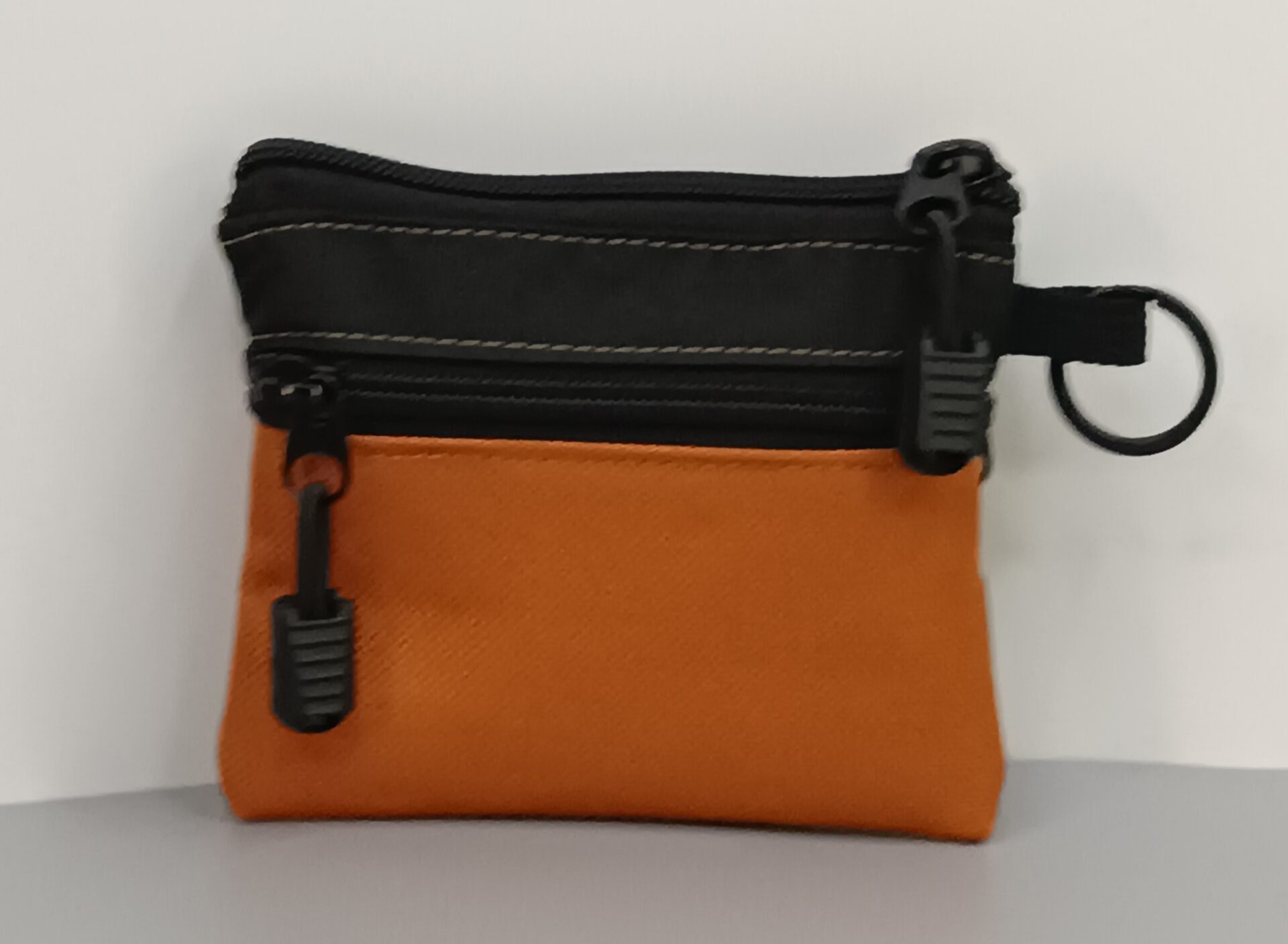 Monedero Hamaruk Naranja Teja y Negro - Imagen 3