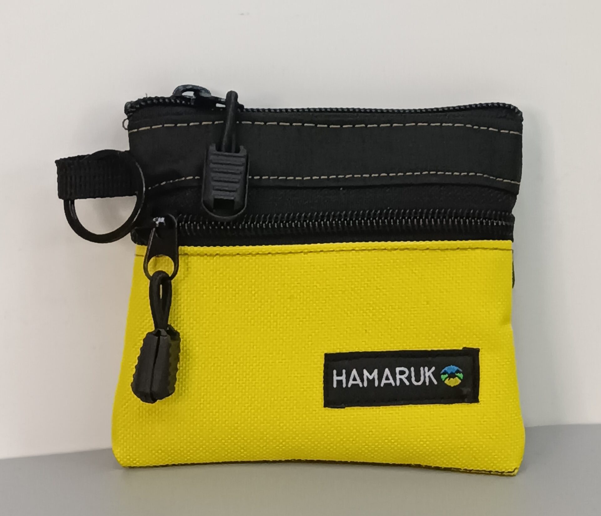 Monedero Hamaruk Amarillo y Negro