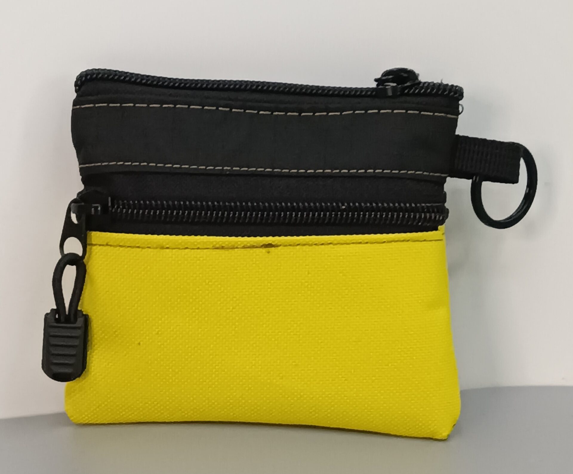 Monedero Hamaruk Amarillo y Negro - Imagen 3