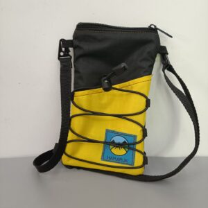 Bolsito Acolchado Negro Amarillo